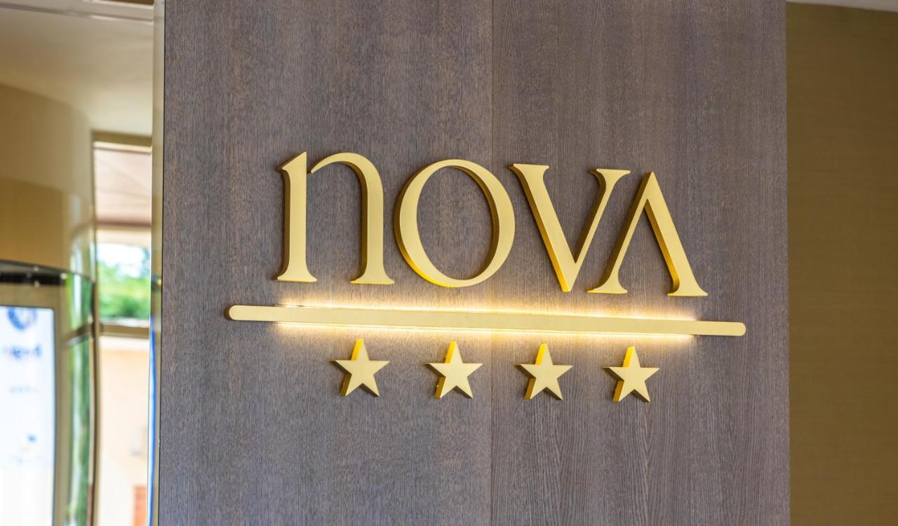 Hotel Nova Luxury Targoviste Luaran gambar